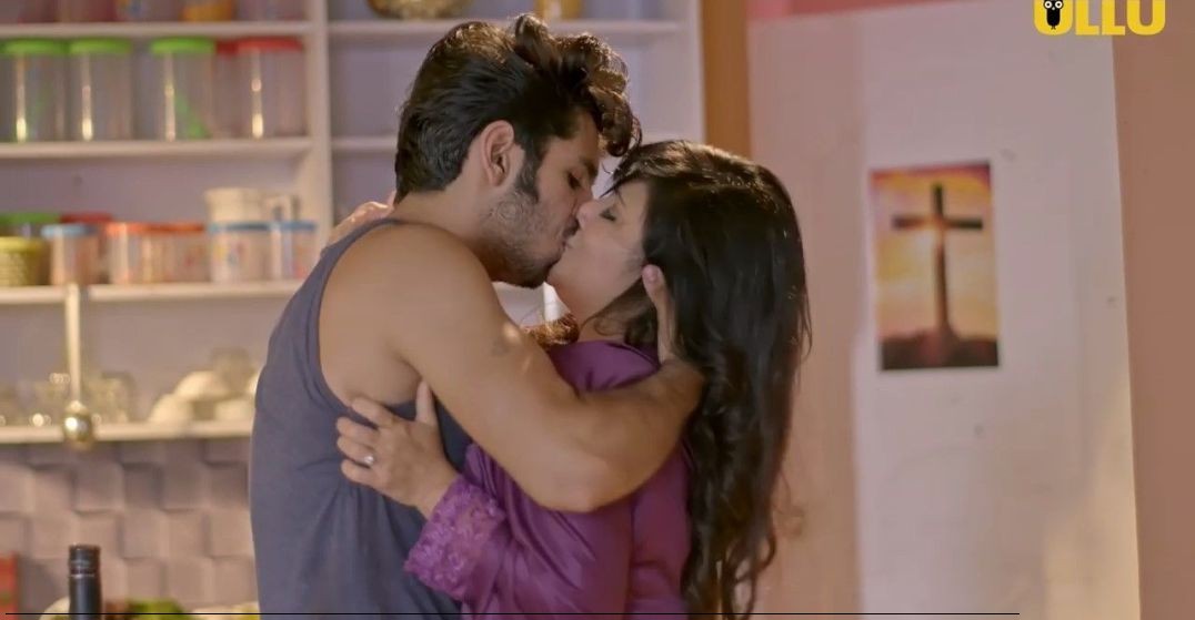 CharmSukh (Sautela Pyaar) (2019) Season 1 Episode 10 Ullu Originals