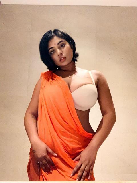 Mumbai Model Arushi Khan Hot Videos